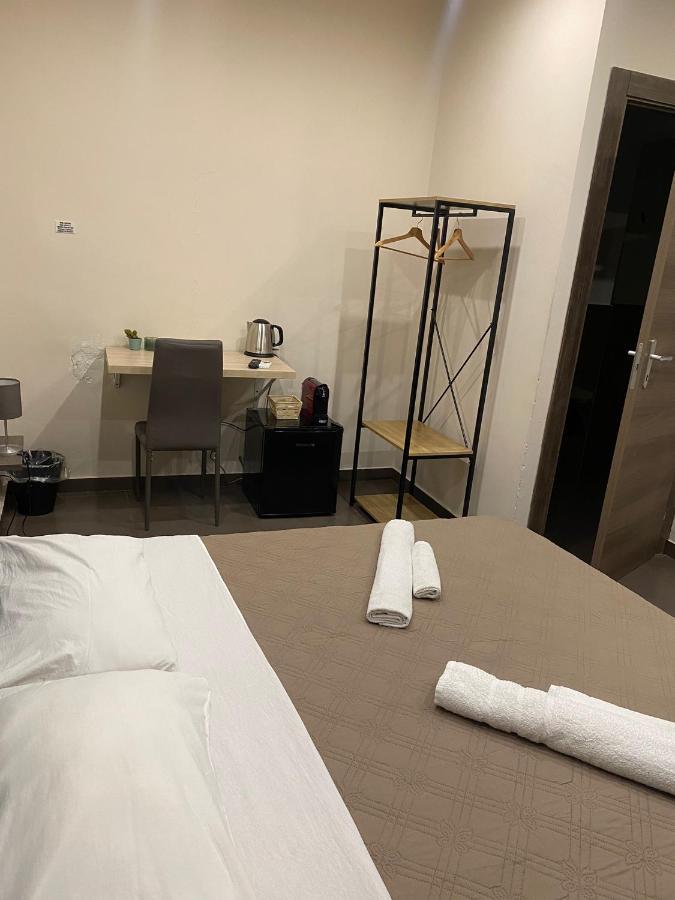 Sistra Bed & Breakfast คาตาเนีย ภายนอก รูปภาพ